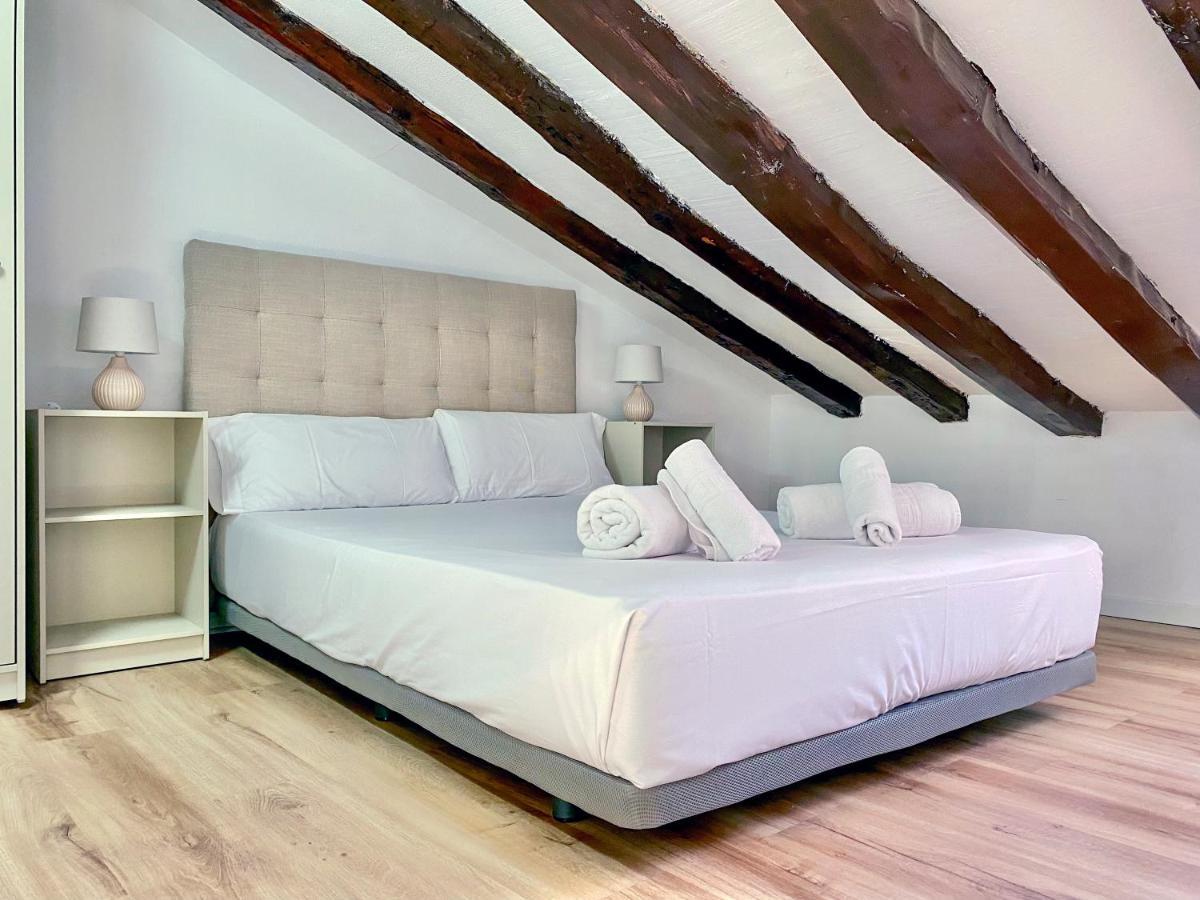 Charming Malasana Attic มาดริด ภายนอก รูปภาพ